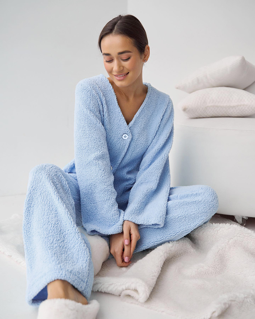 Blue long-sleeved wool pajamas for women