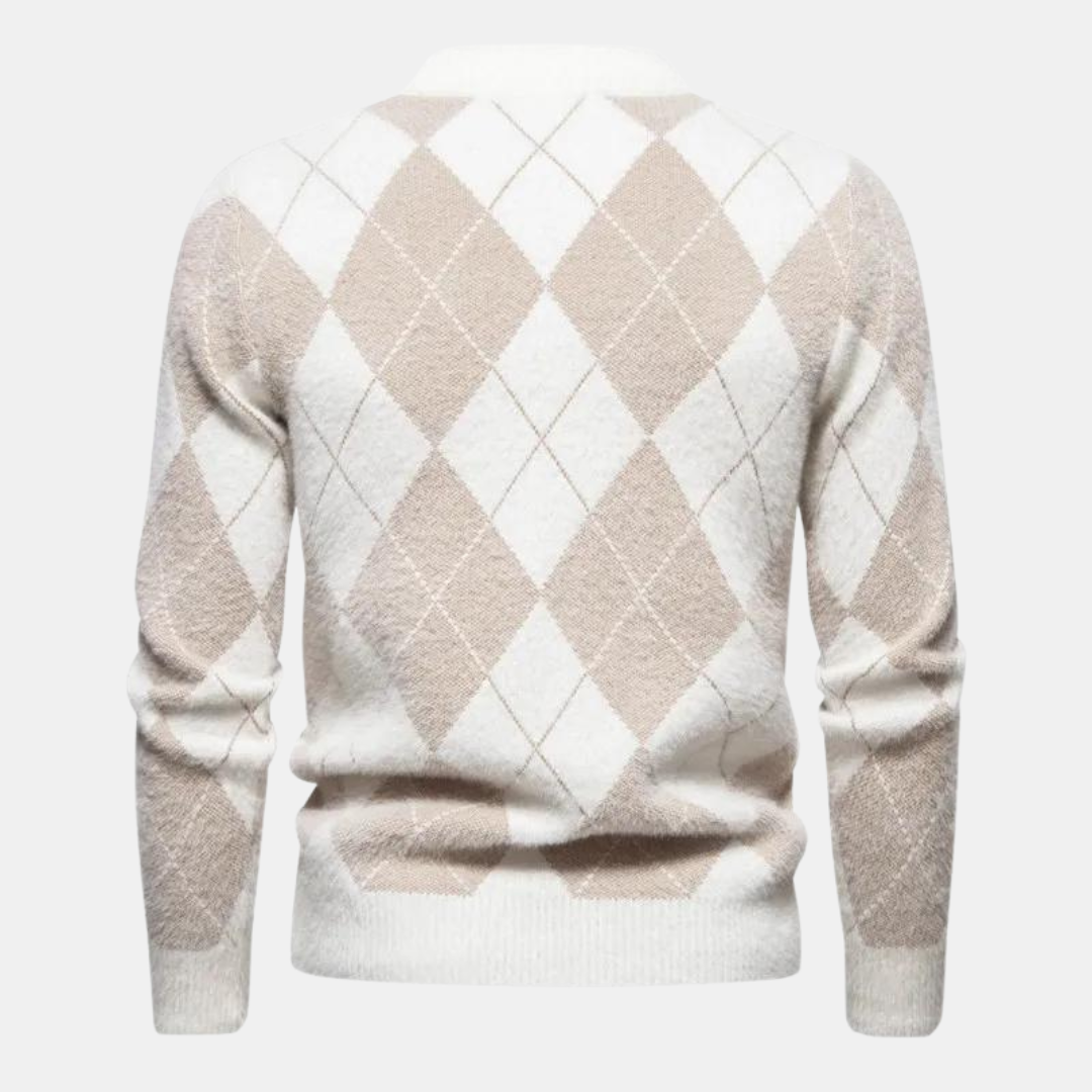 Comfortable knitted men's sweater