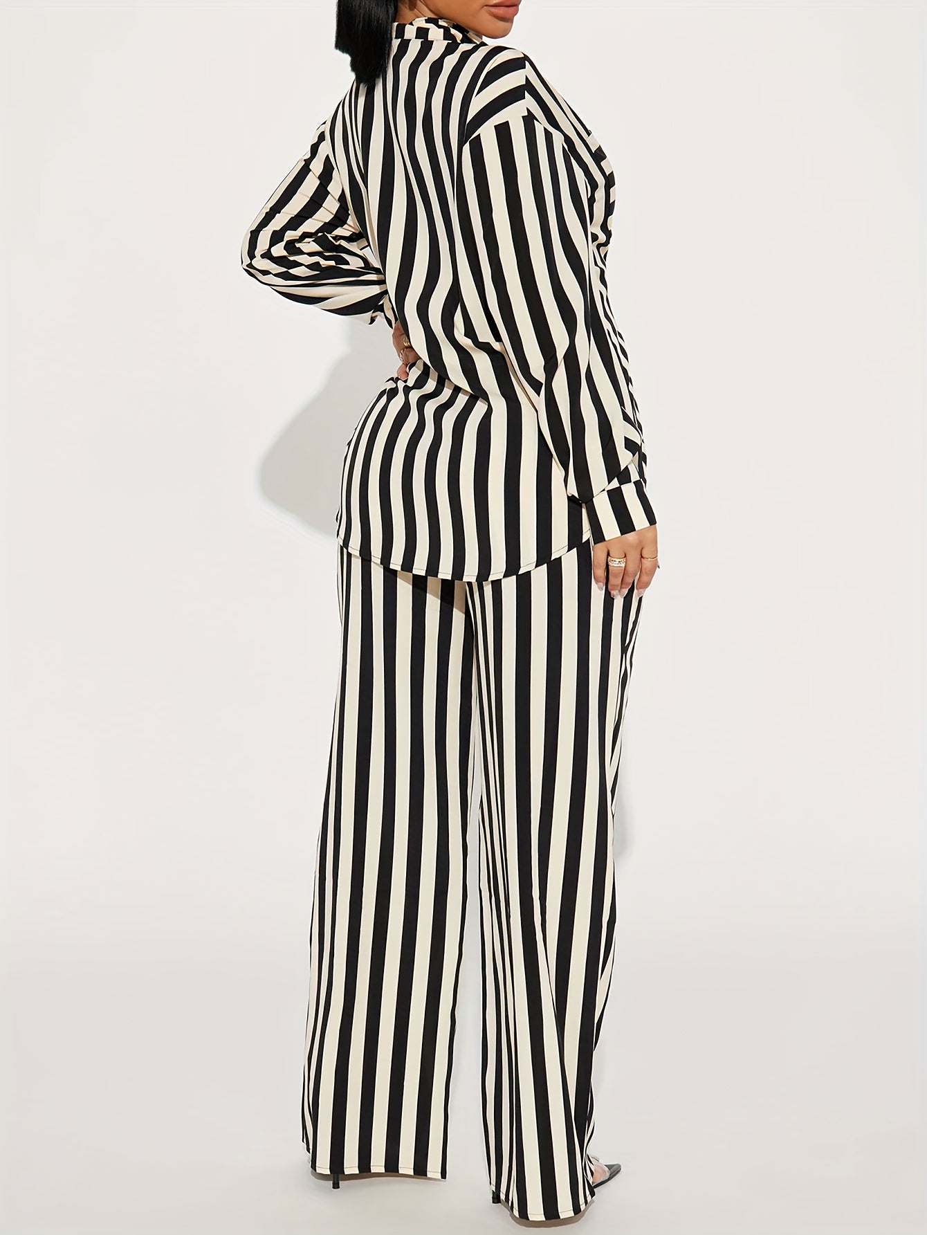 Set consisting of a striped shirt with long sleeves and wide-leg trousers