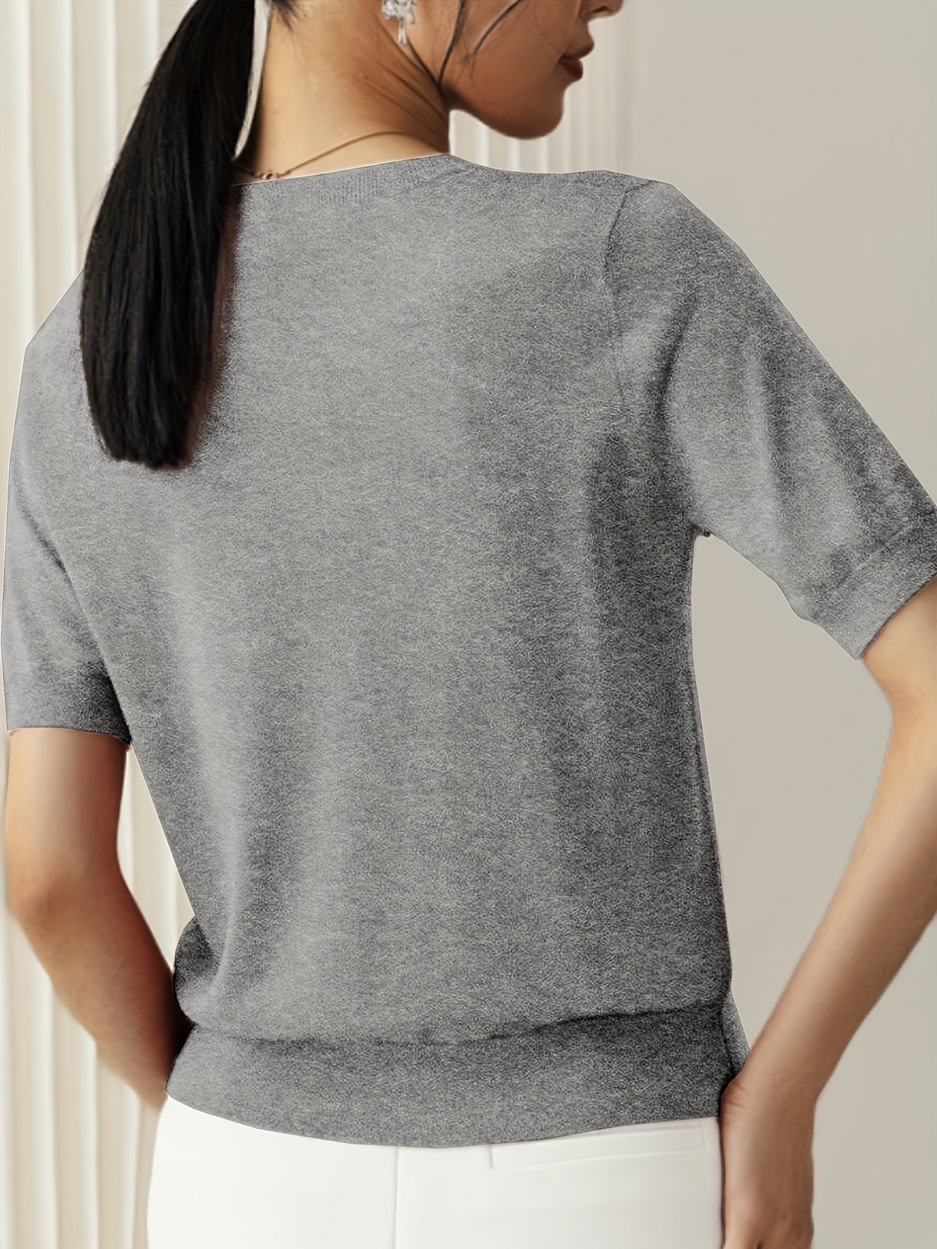 Casual sweater with short sleeves for spring and summer