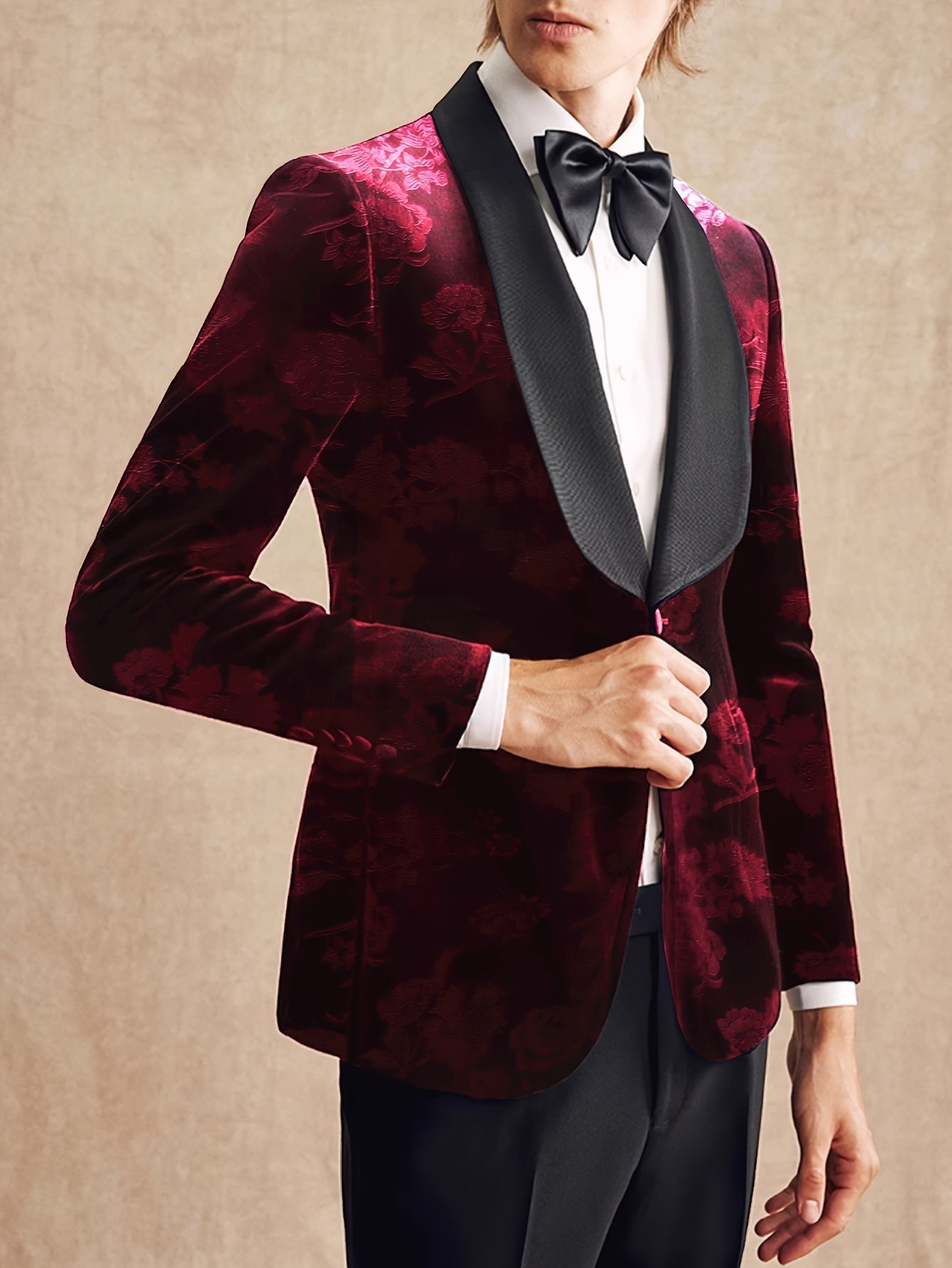 Elegant blazer with relief