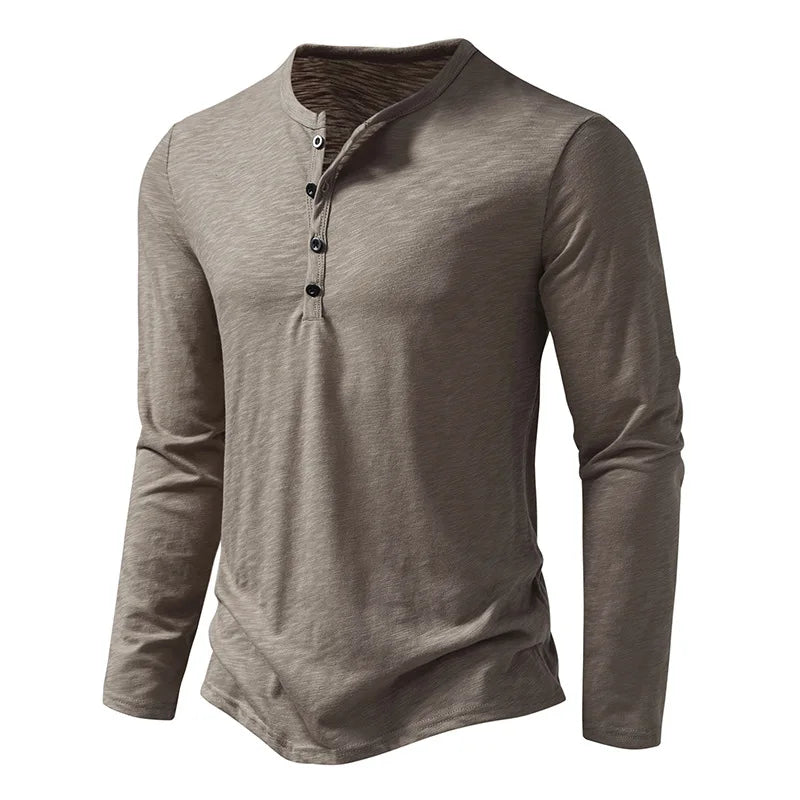 Casual shirt with long sleeves and buttons