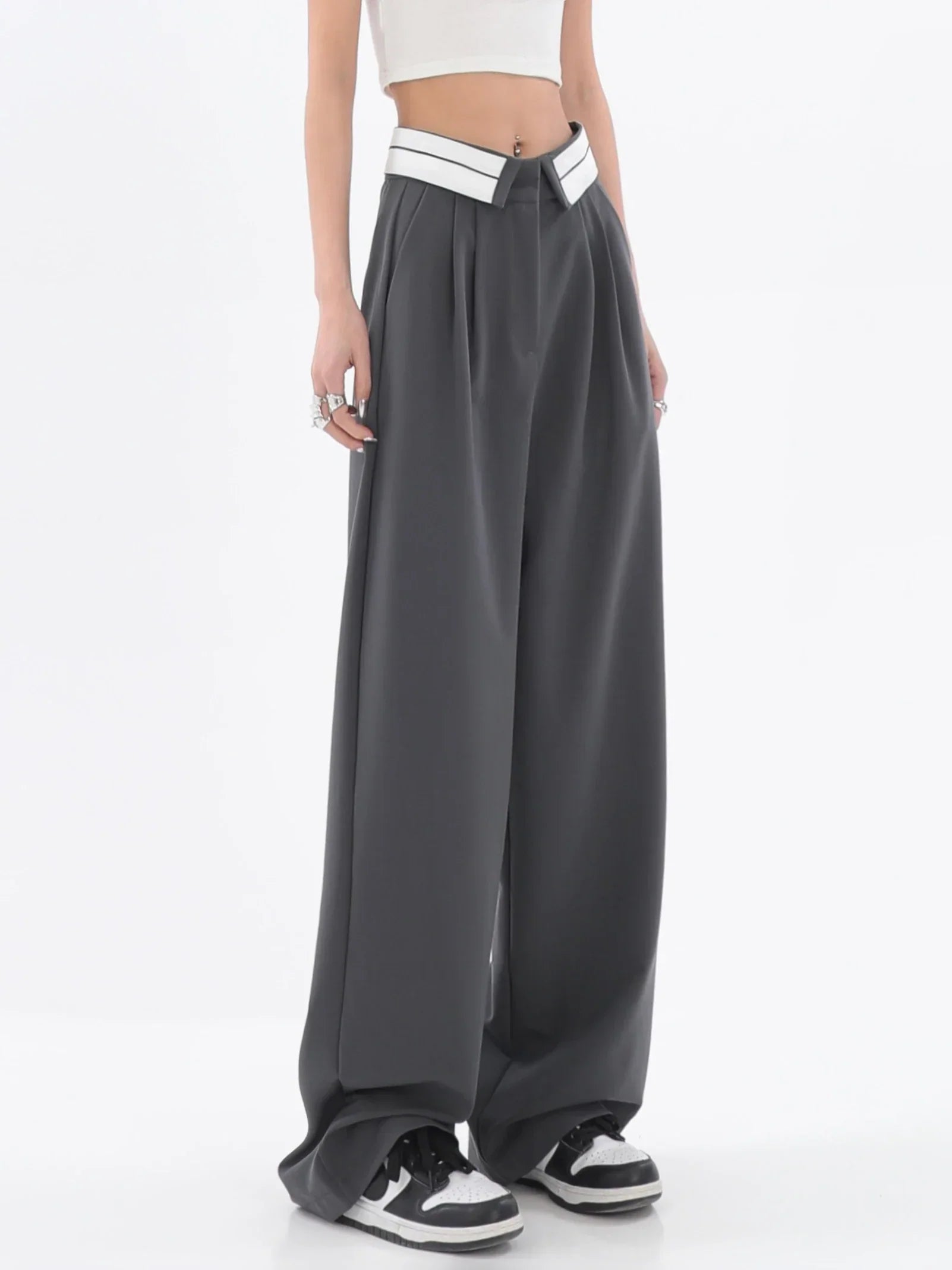 Wide trousers with a high waist