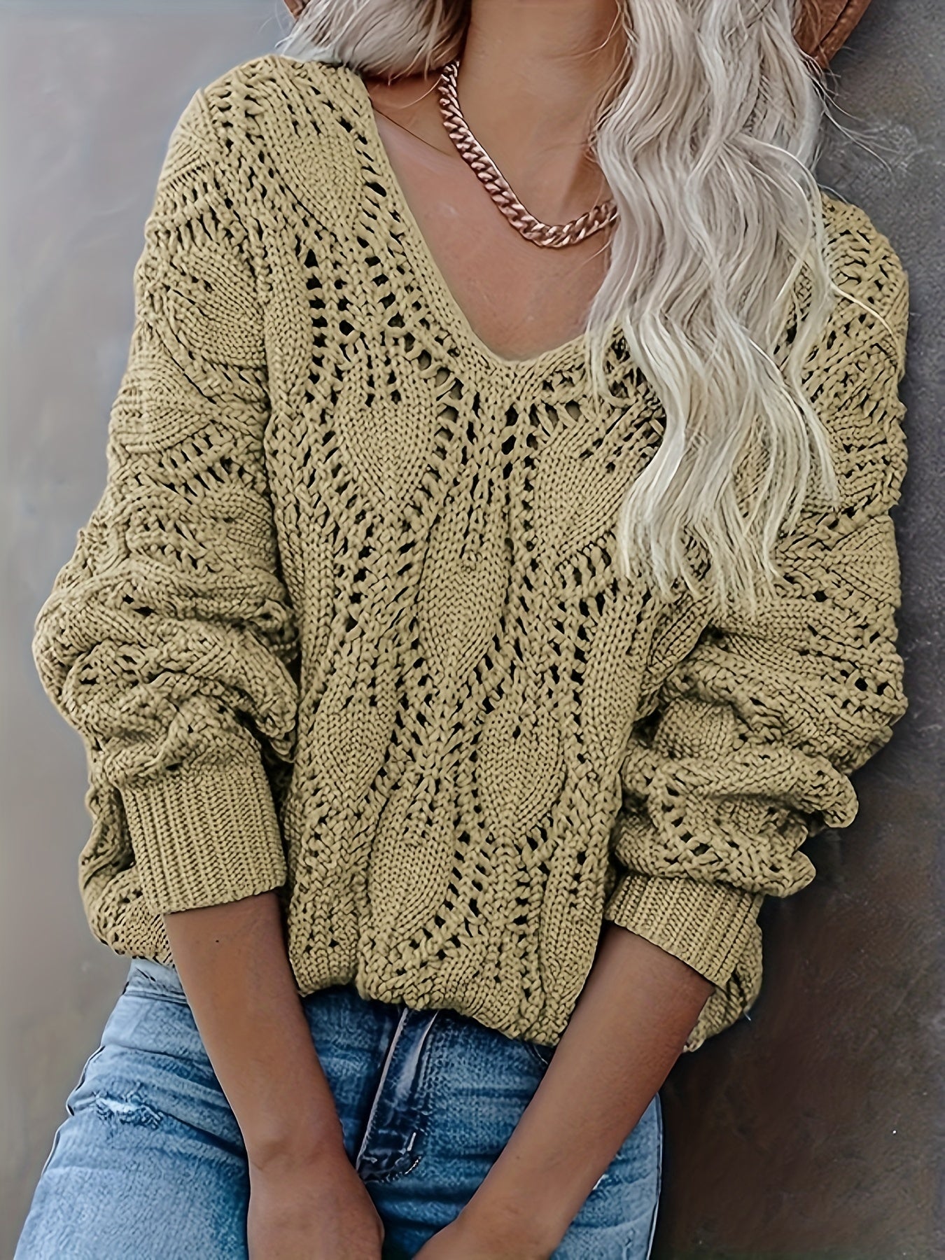 Sweater with V-neck and cut-out