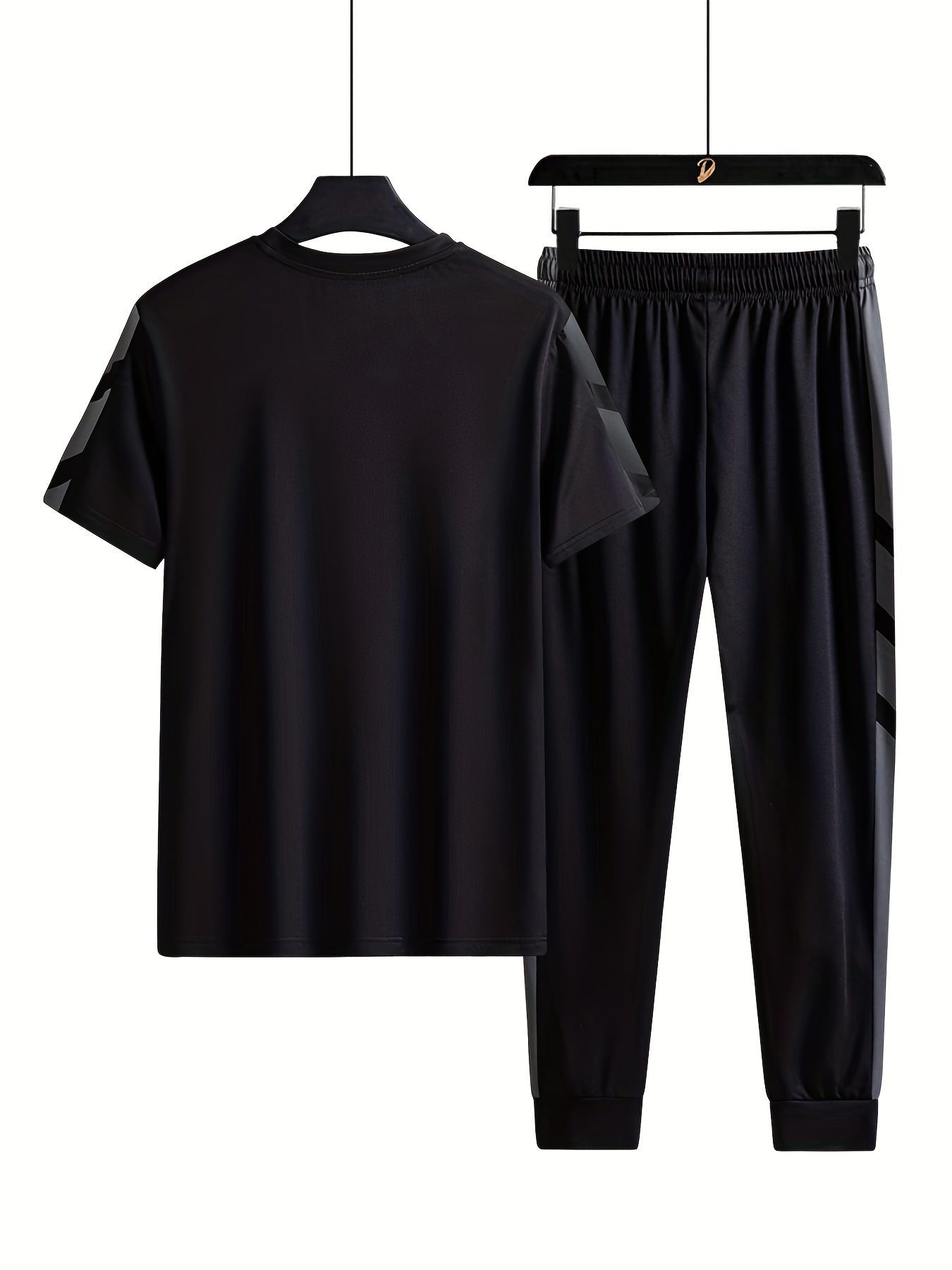 Set of short sleeve T-shirt and drawstring trousers