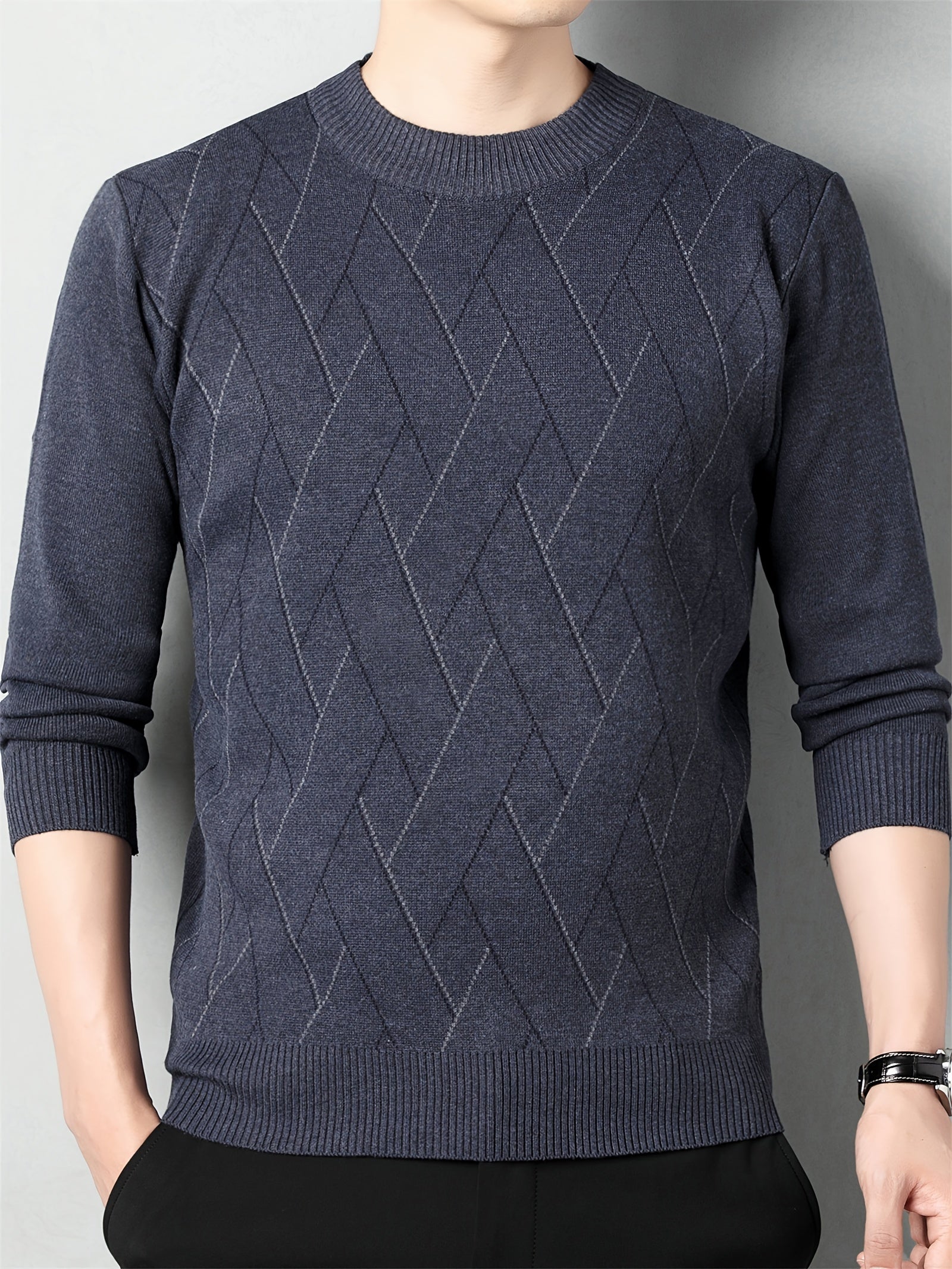 Knitted sweater with geometric pattern