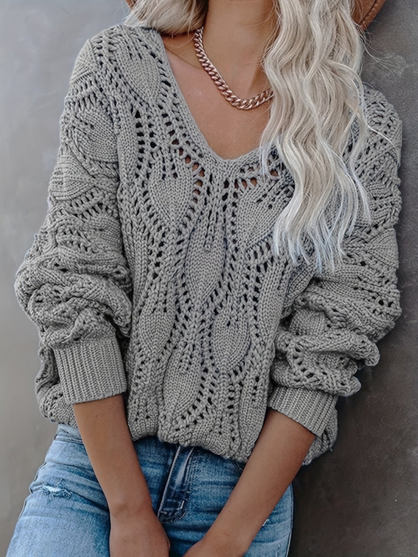 Sweater with V-neck and cut-out