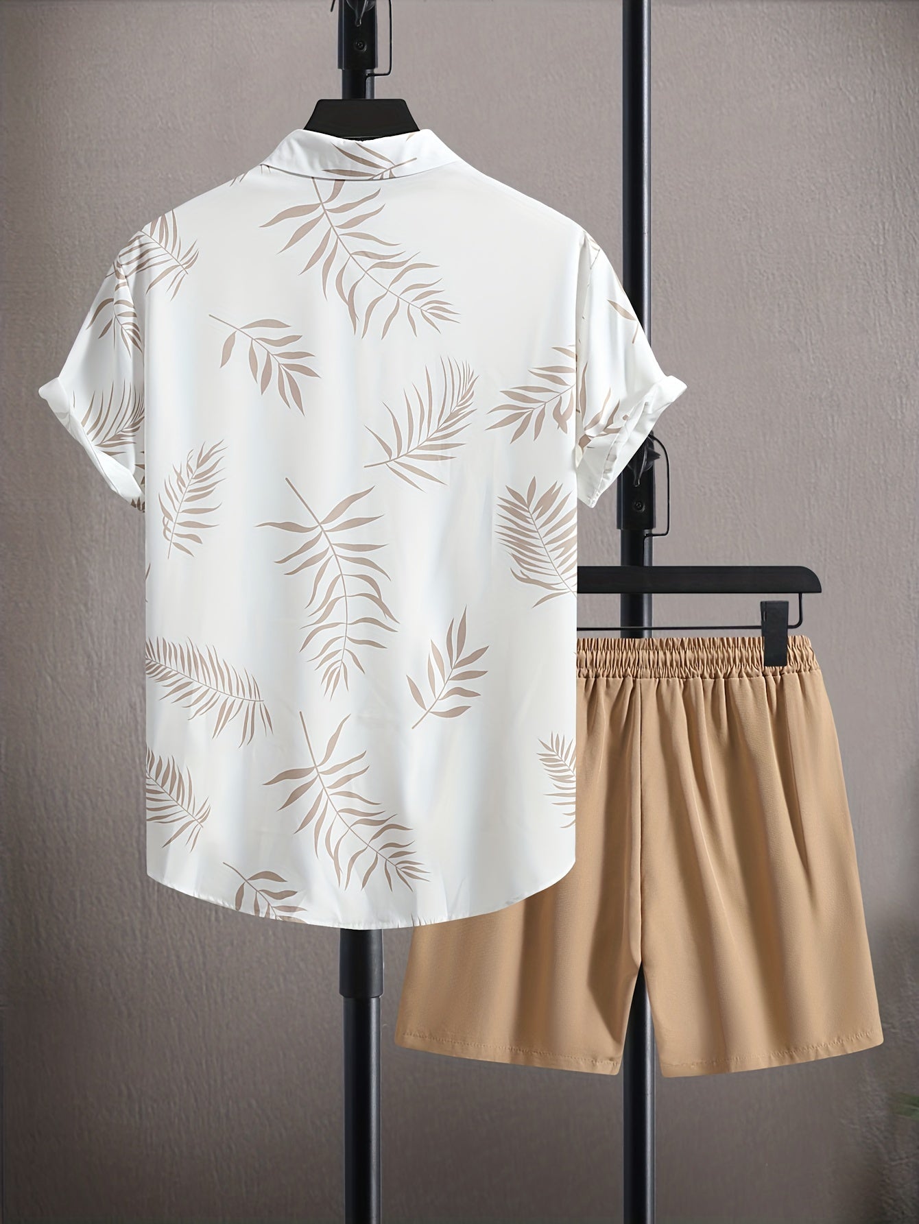 Leaf print shirt and shorts set