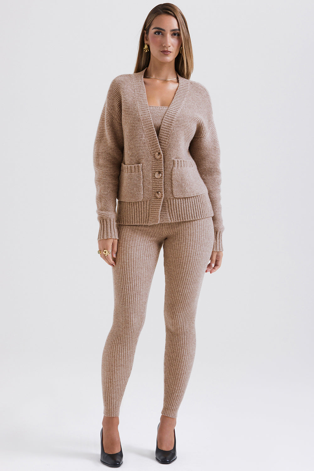 Barley coarse cardigan made of natural wool with bralette and leggings