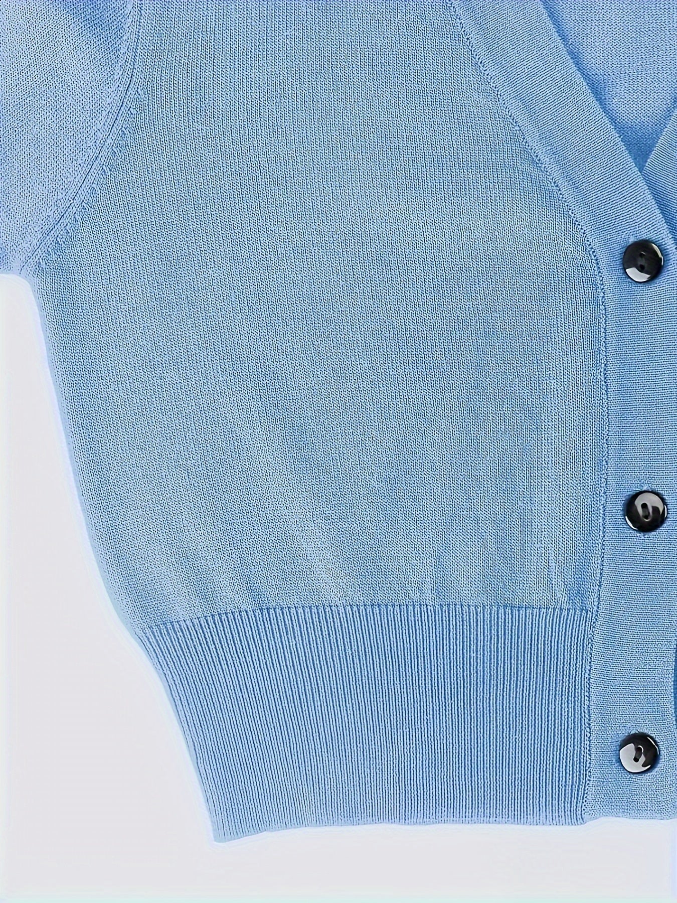 Bolero cardigan with button closure