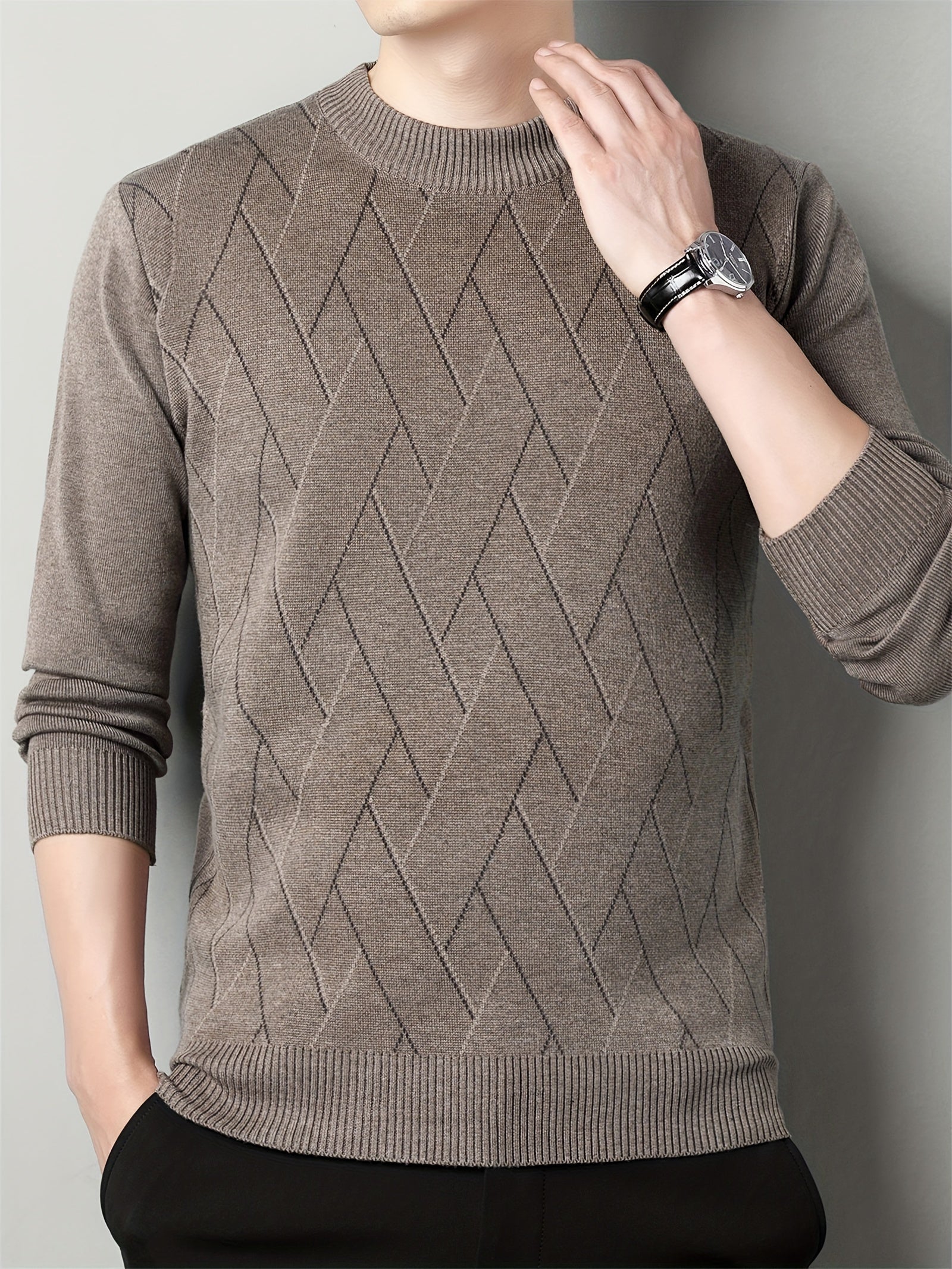 Knitted sweater with geometric pattern