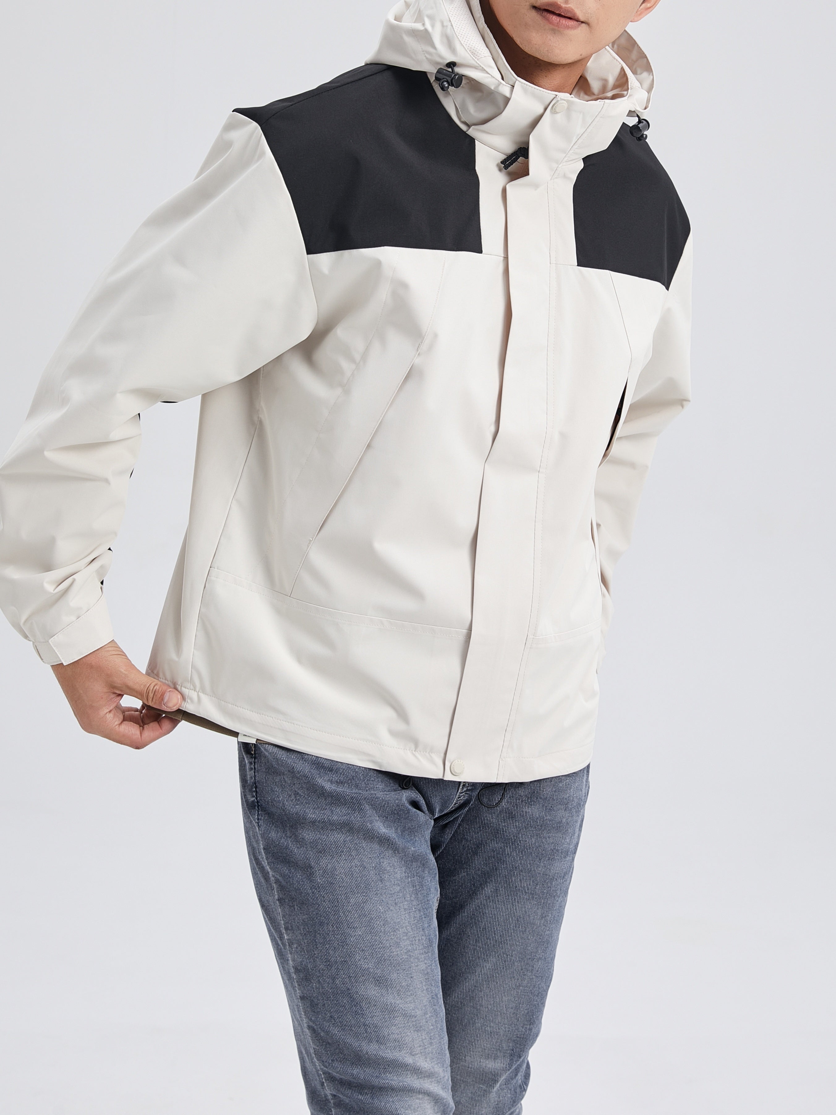 Windbreaker with removable lining