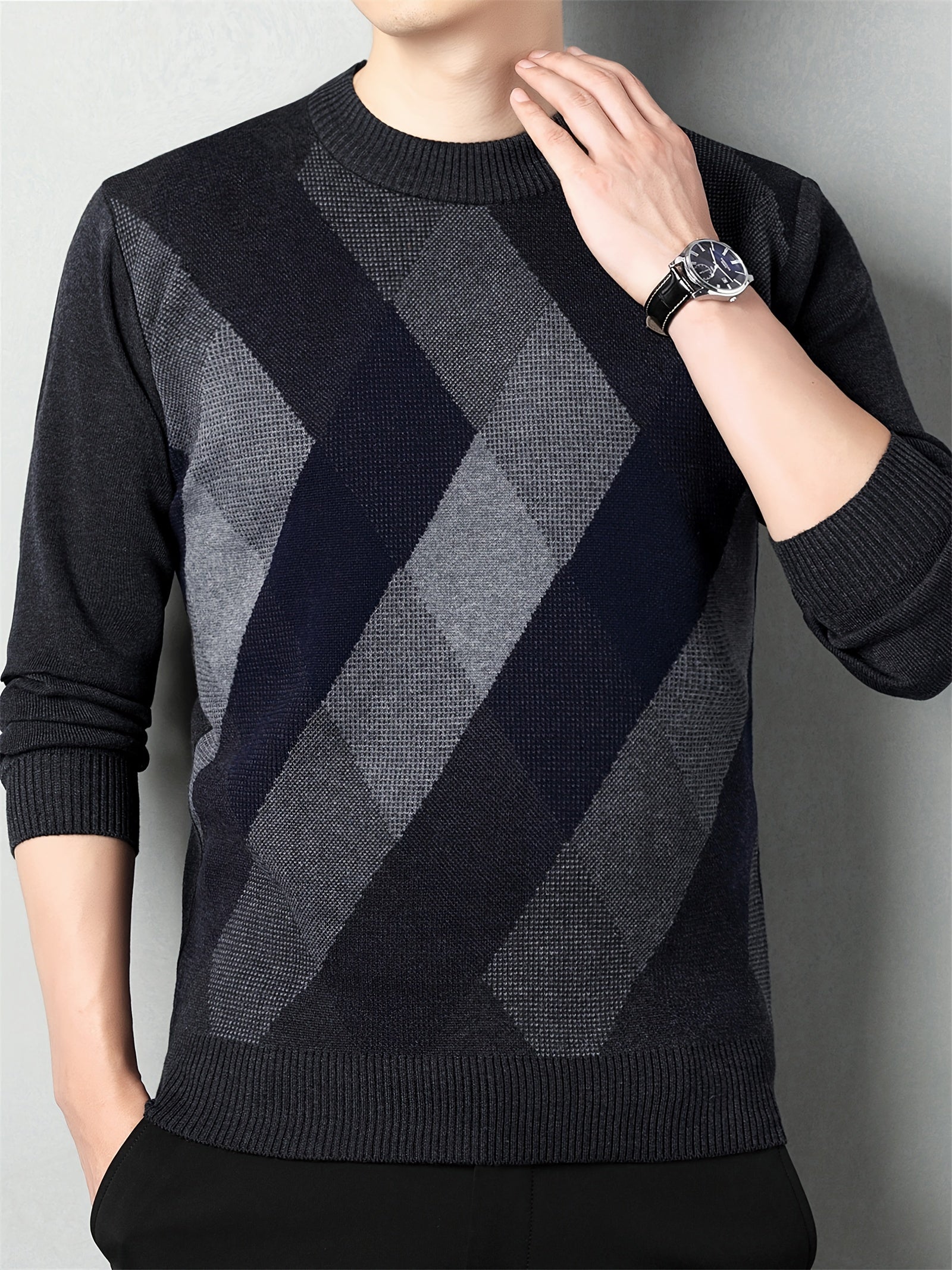 Knitted sweater with geometric pattern