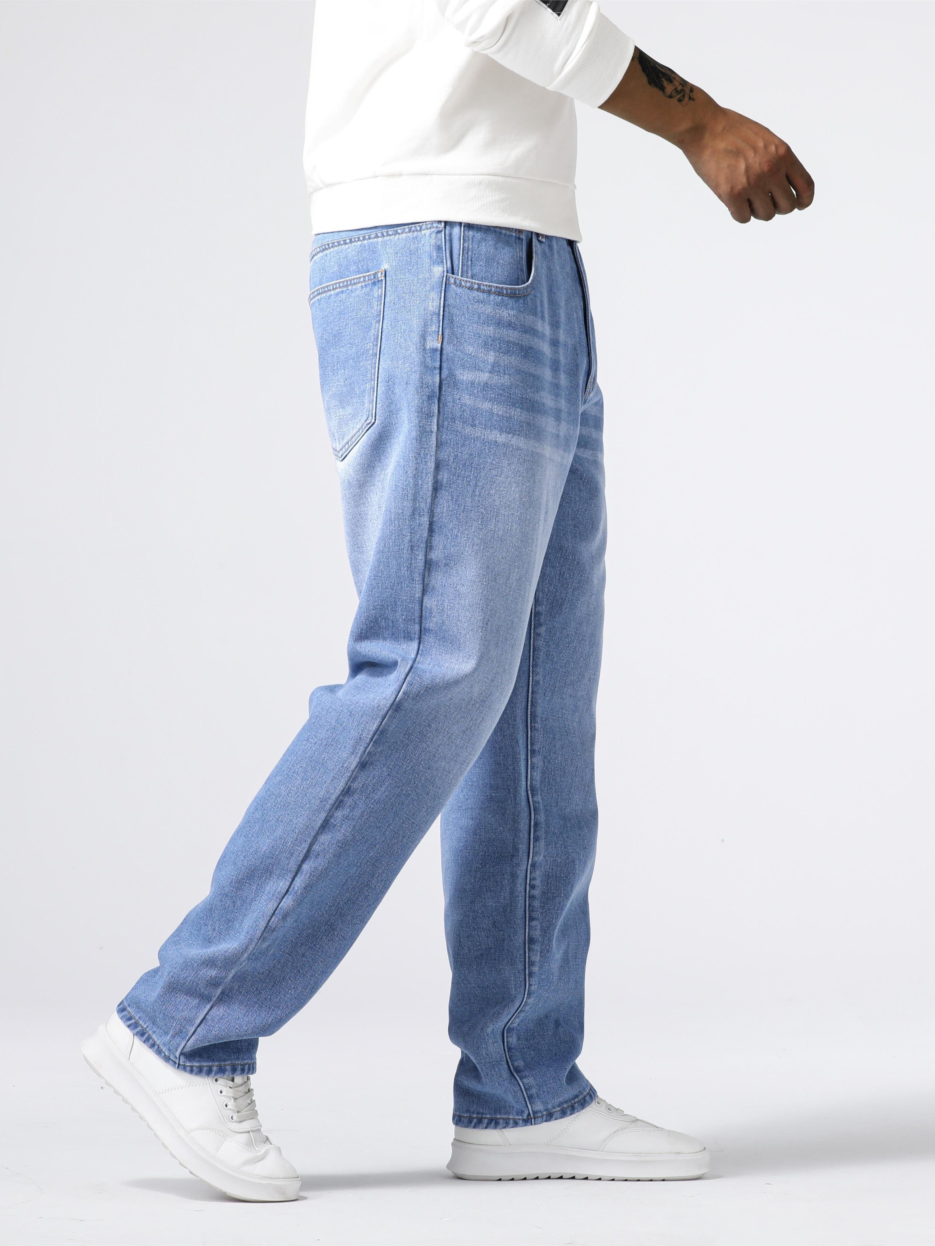 Men's jeans in classic design