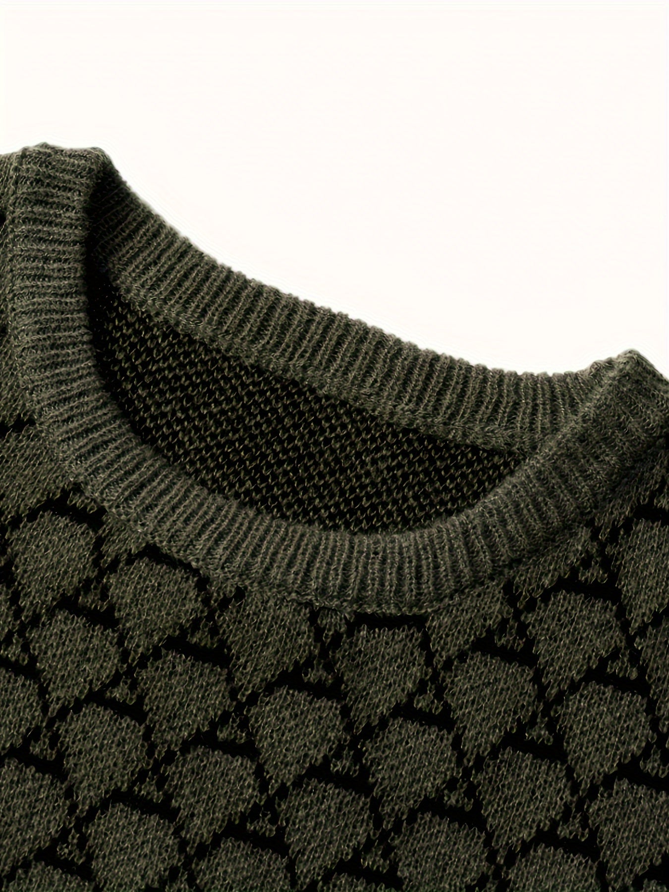 Knitted sweater with diamond pattern