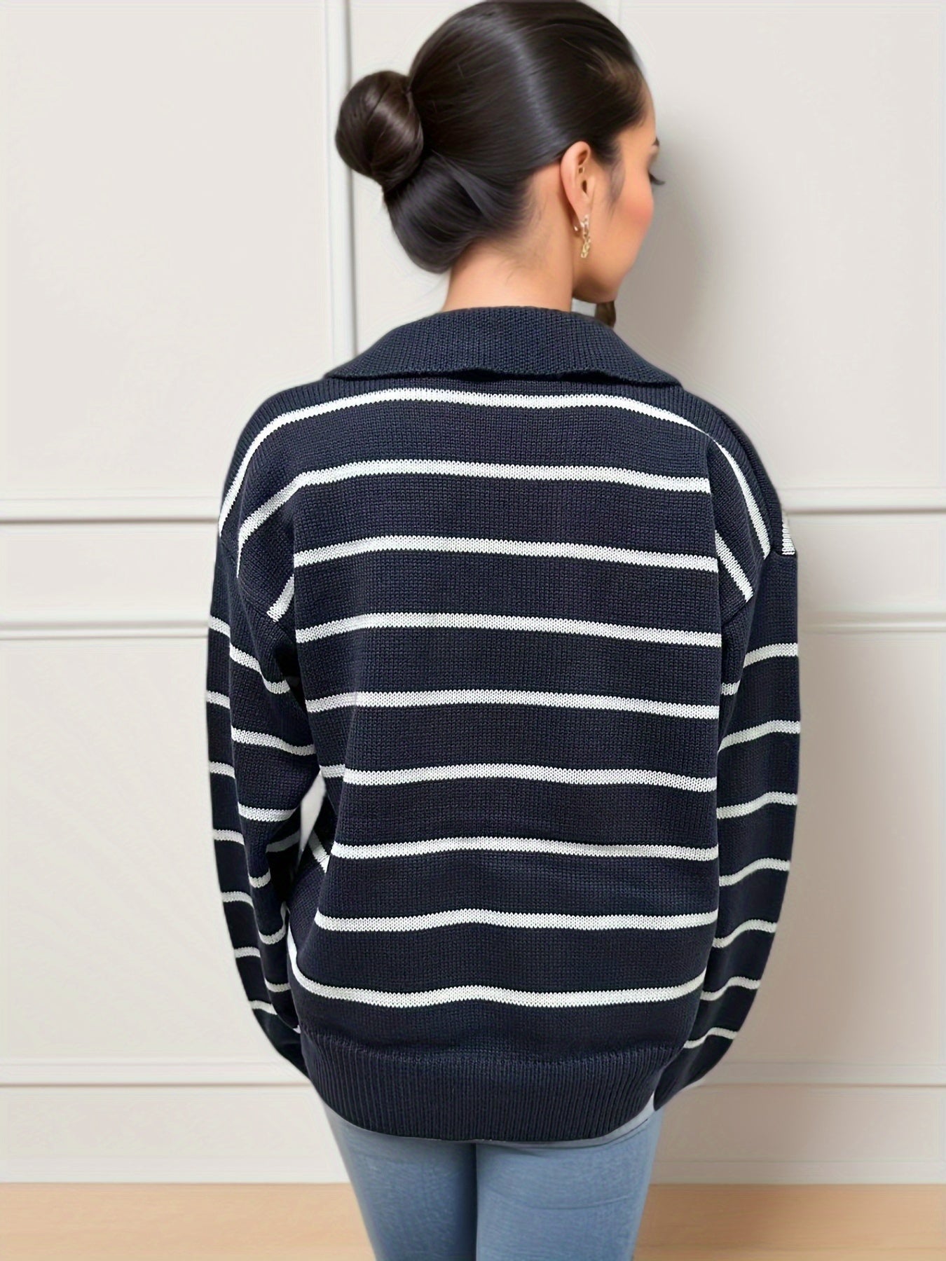 Knitted sweater with dropped shoulders and striped print