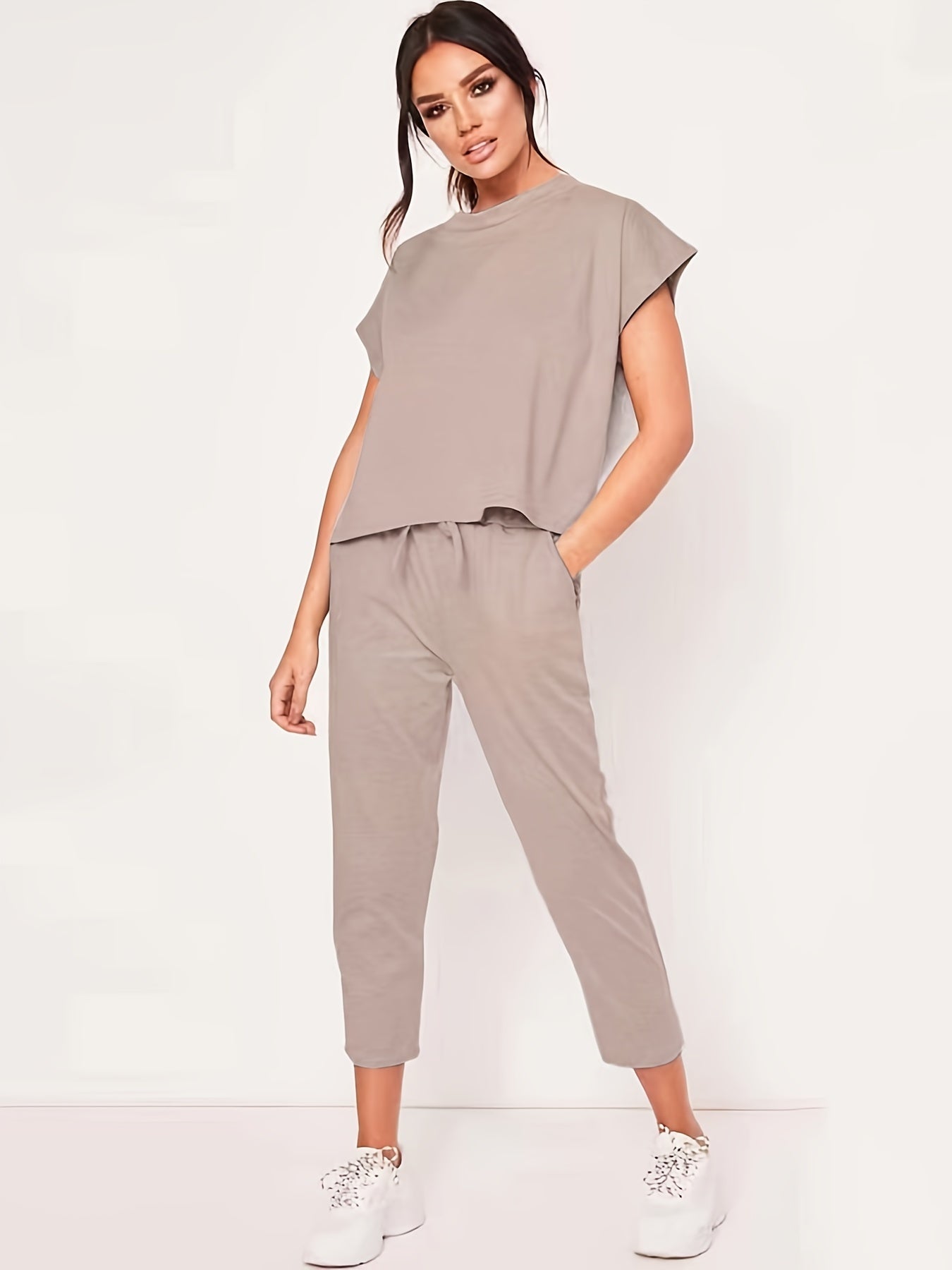 Casual short sleeve top and pants for women