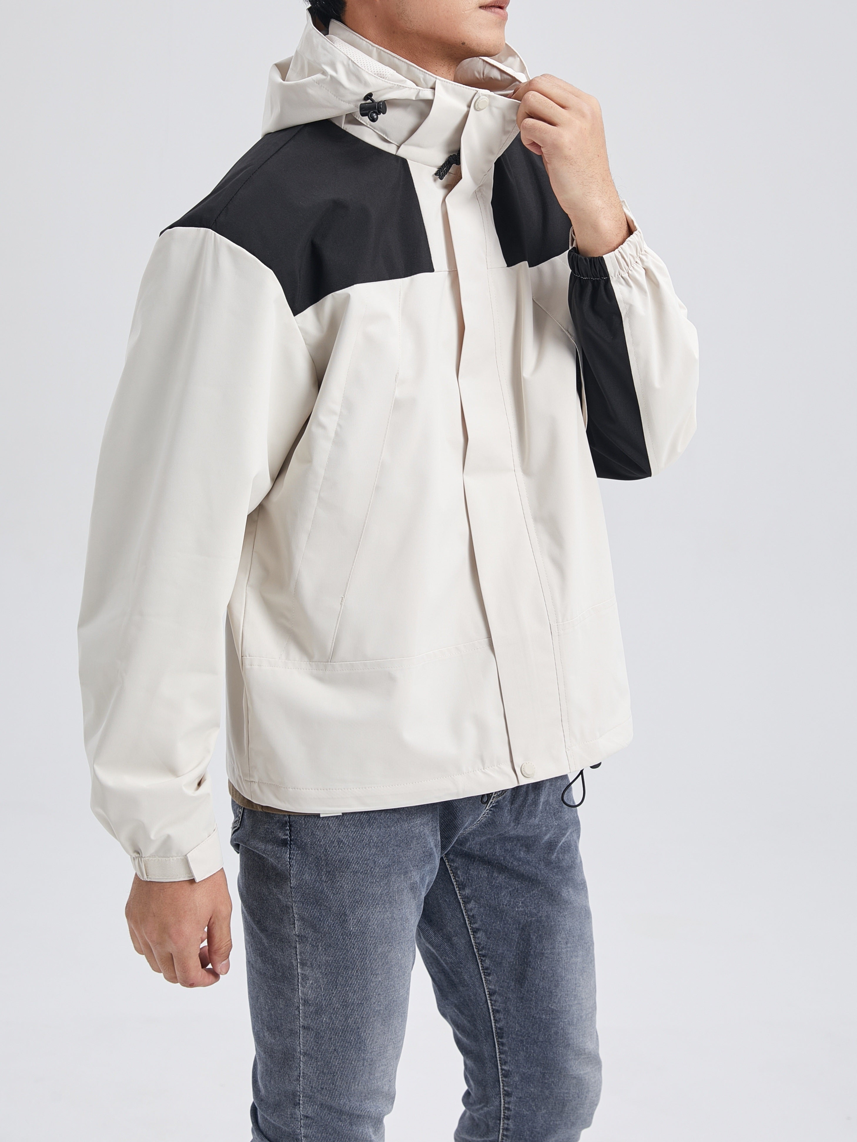 Windbreaker with removable lining