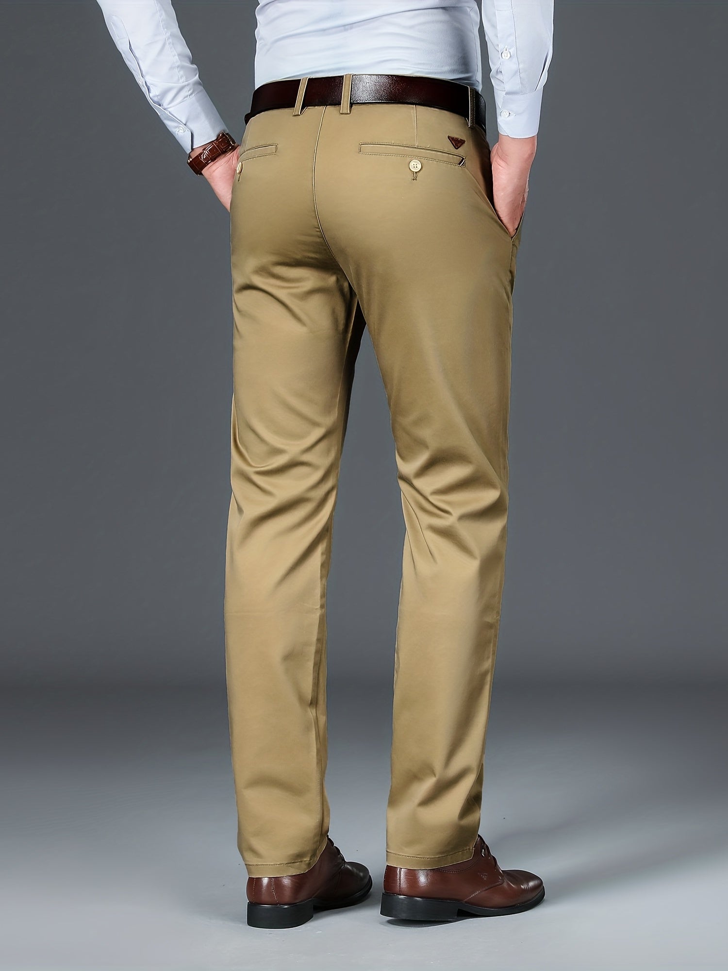 Classic, slightly stretchy trousers for men