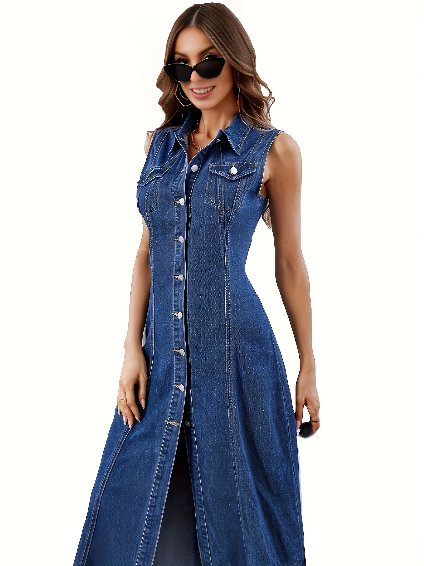 Sleeveless denim dress with lapels