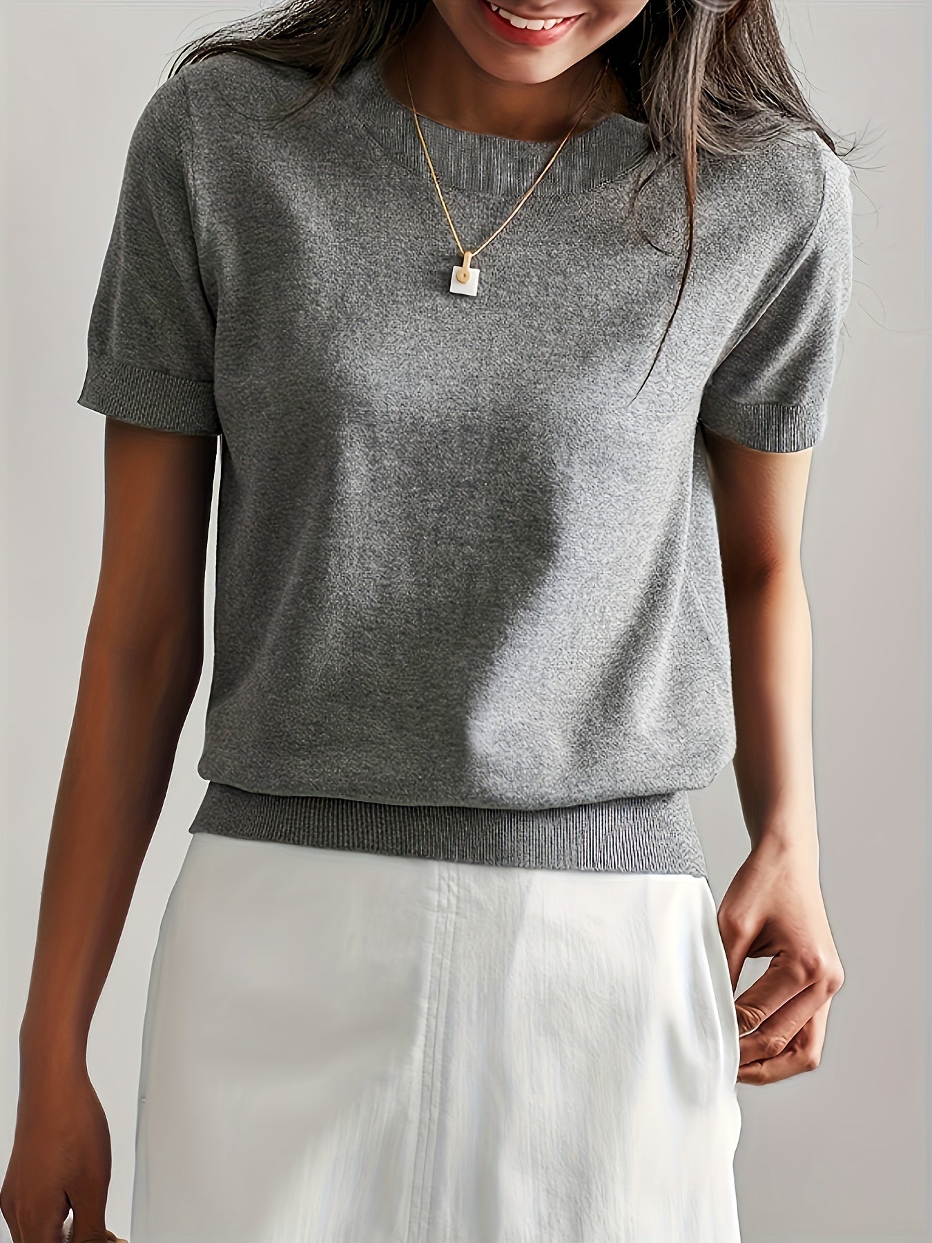 Casual sweater with short sleeves for spring and summer