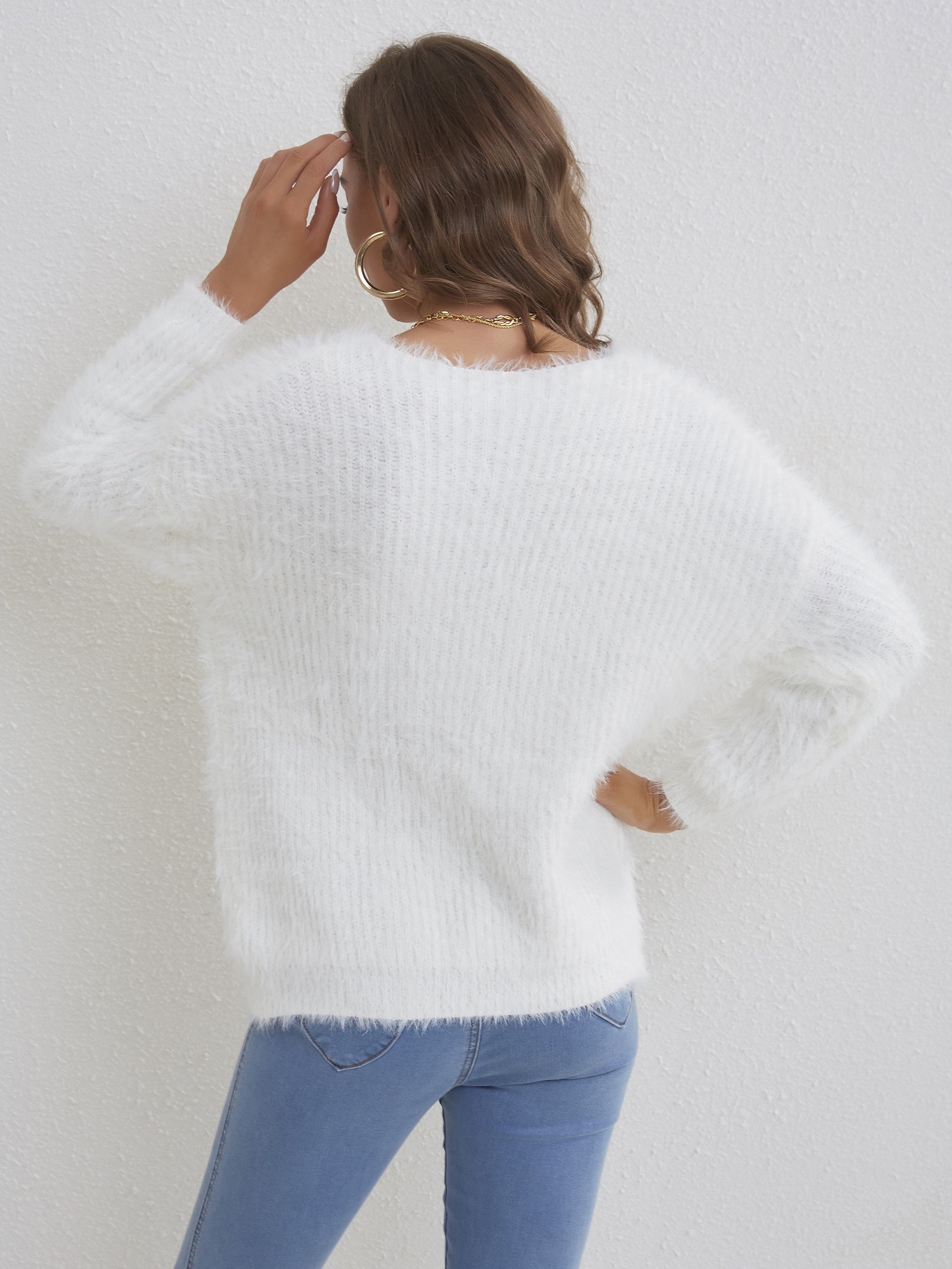 White fluffy knitted sweater