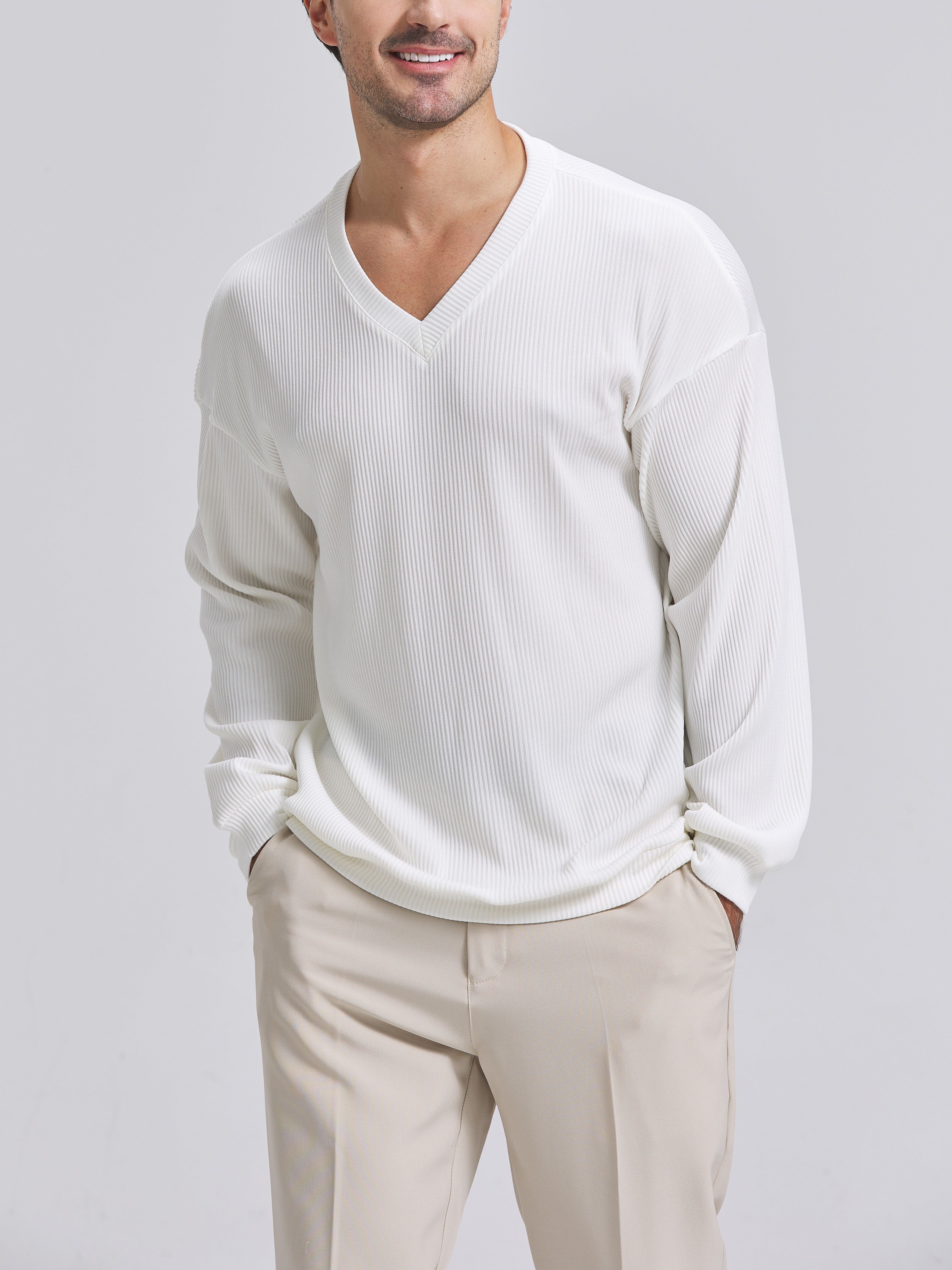 Ribbed white shirt with long sleeves