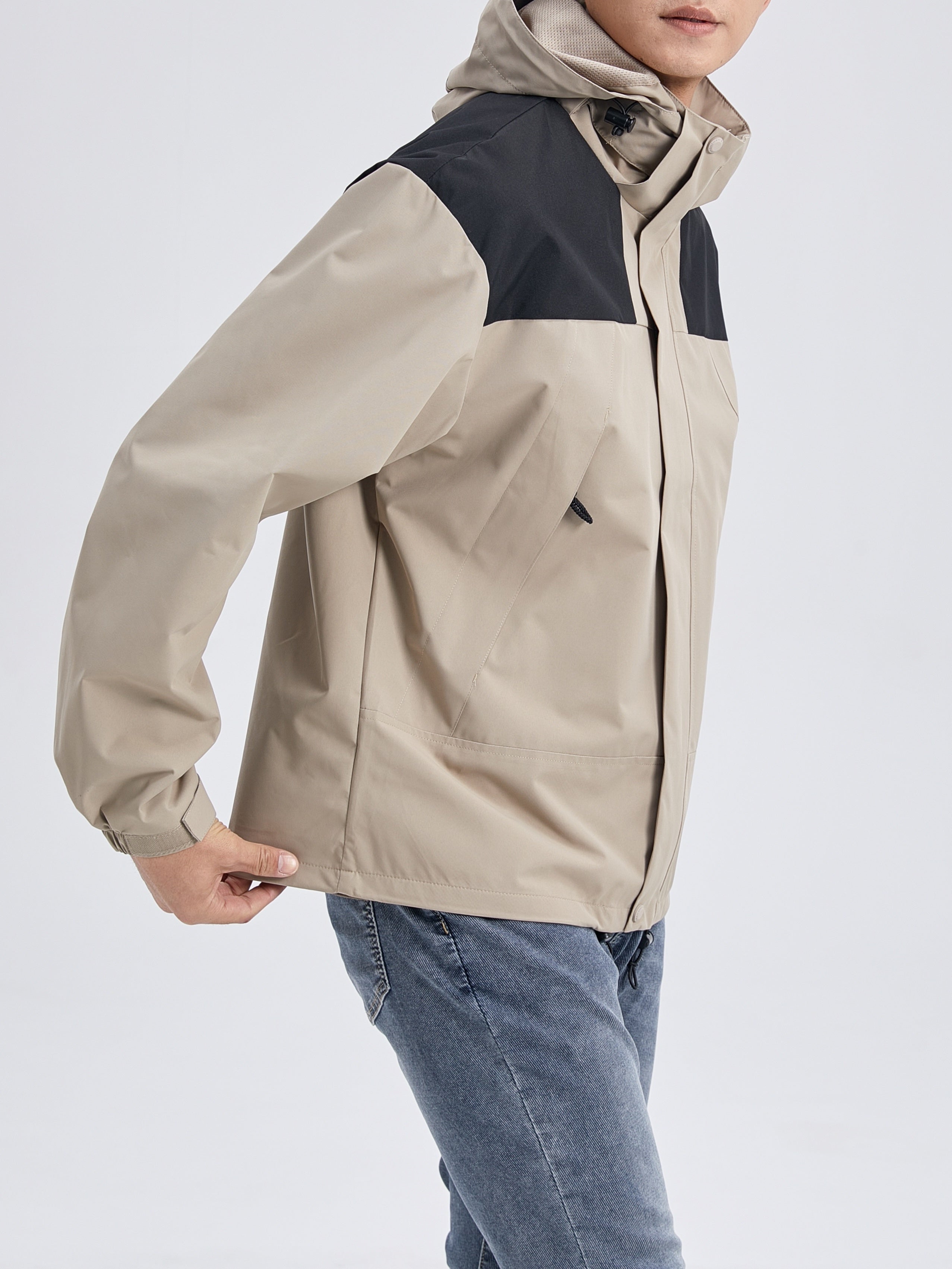 Windbreaker with removable lining