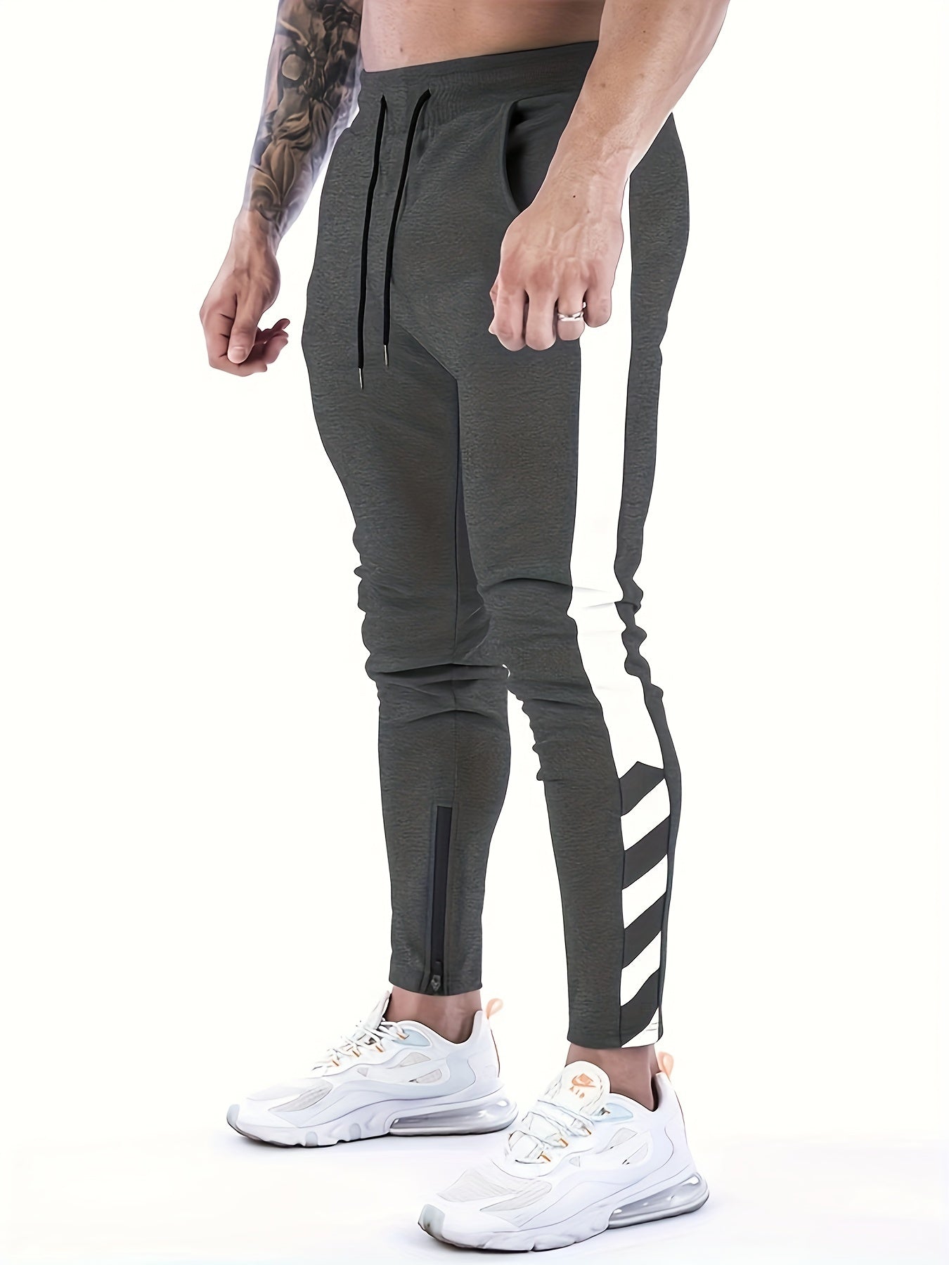 Casual sports pants with elastic waist and drawstring