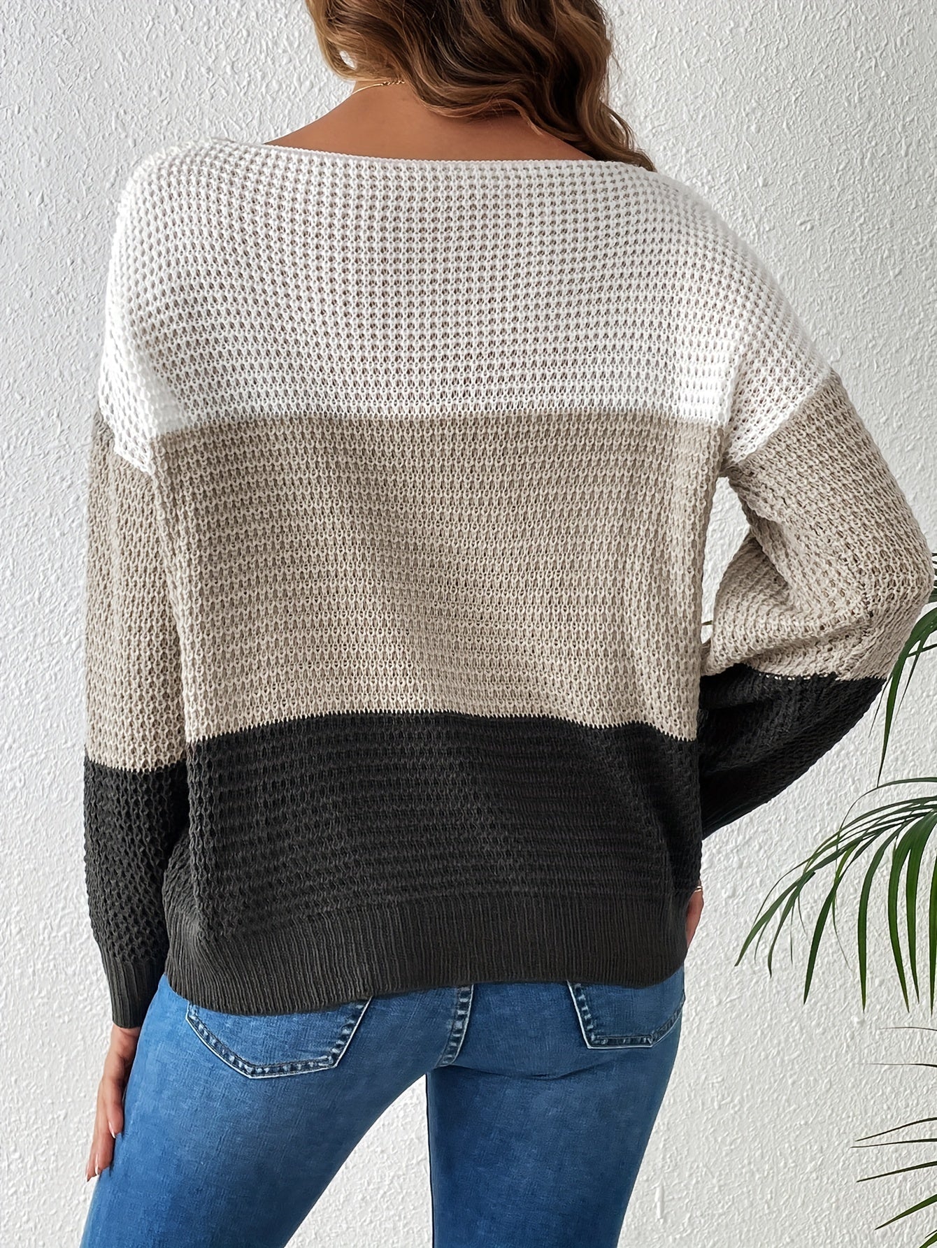 Block sweater with boat neck