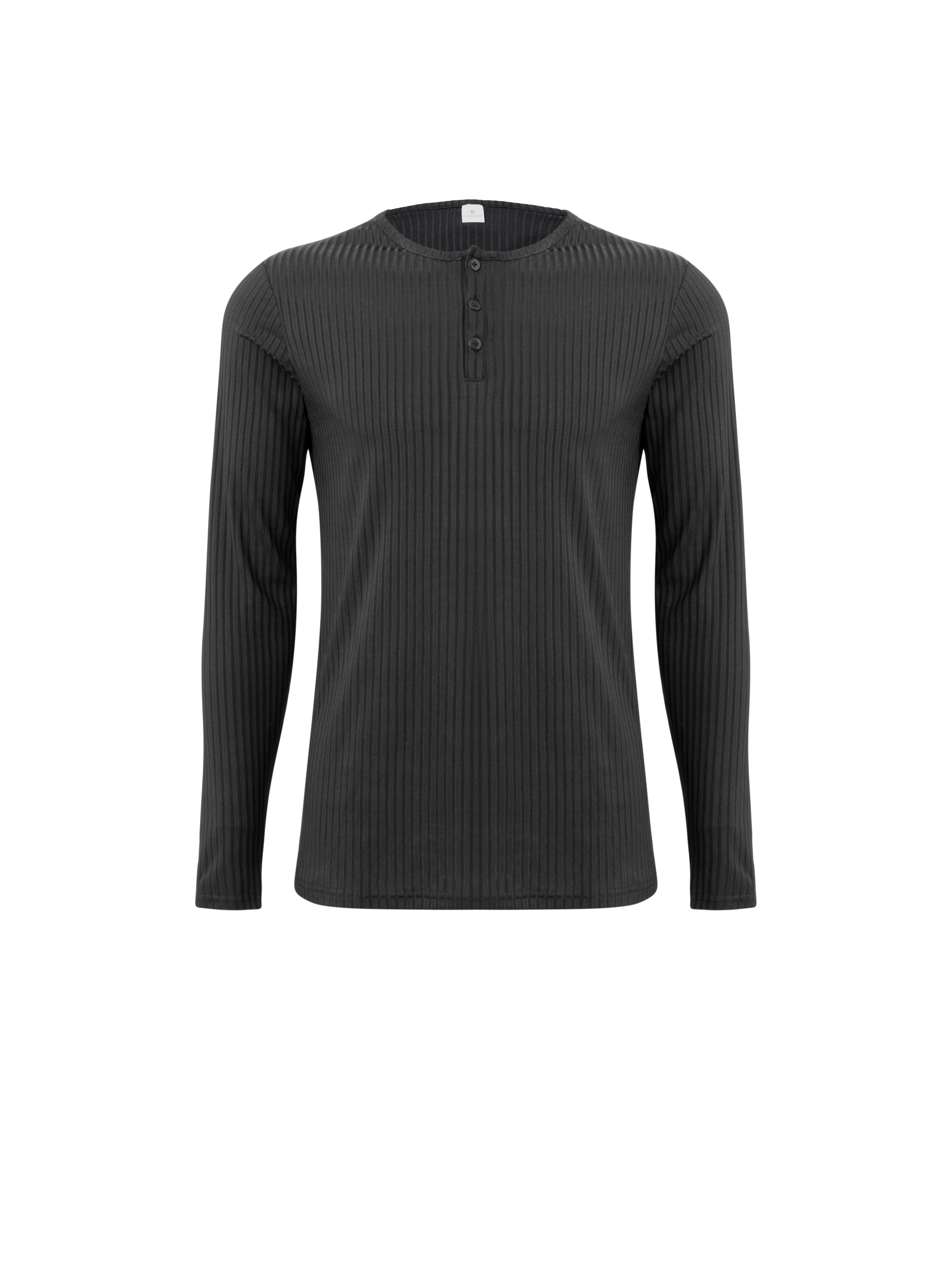 Sports shirt with long sleeves