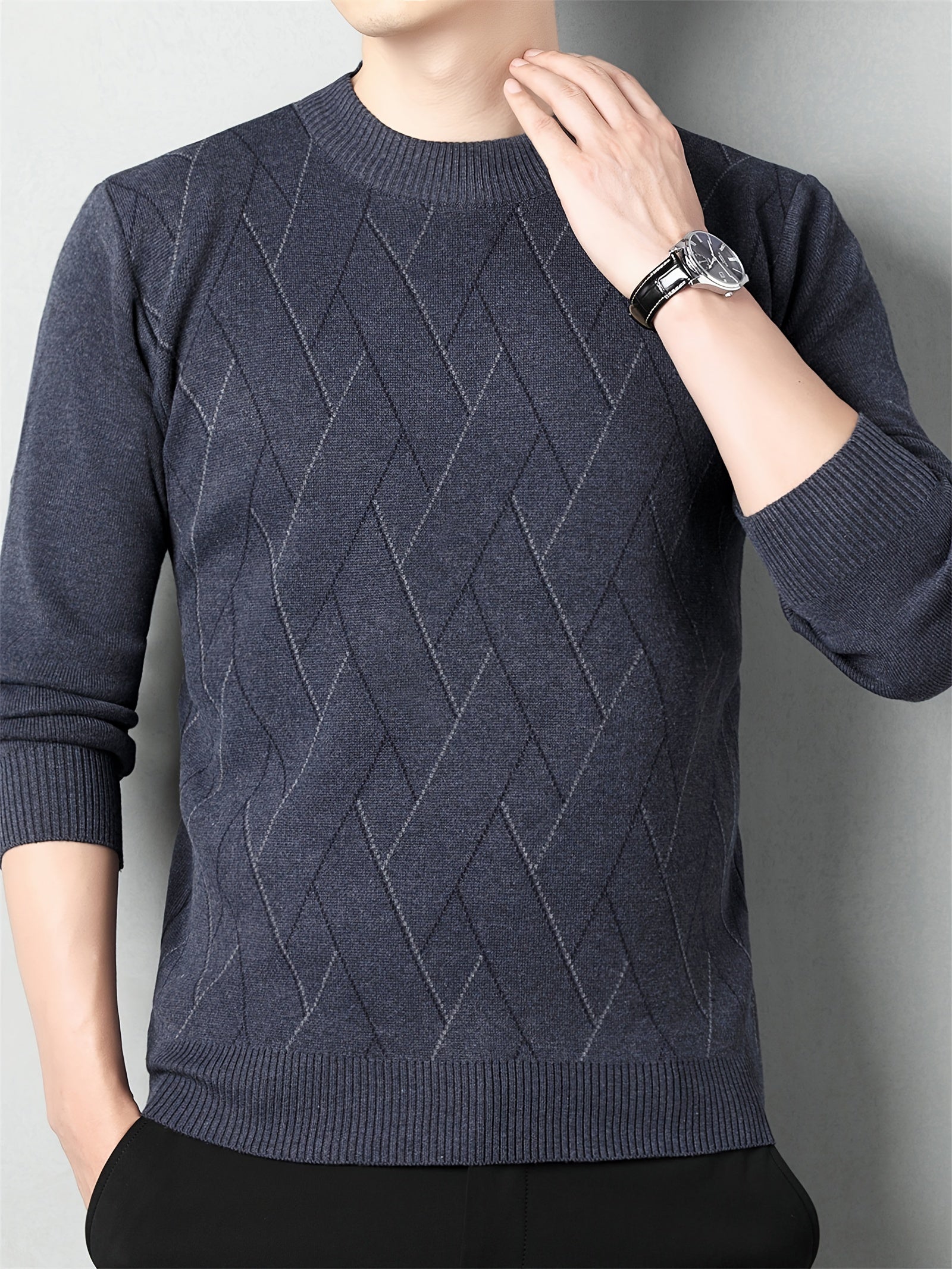 Knitted sweater with geometric pattern