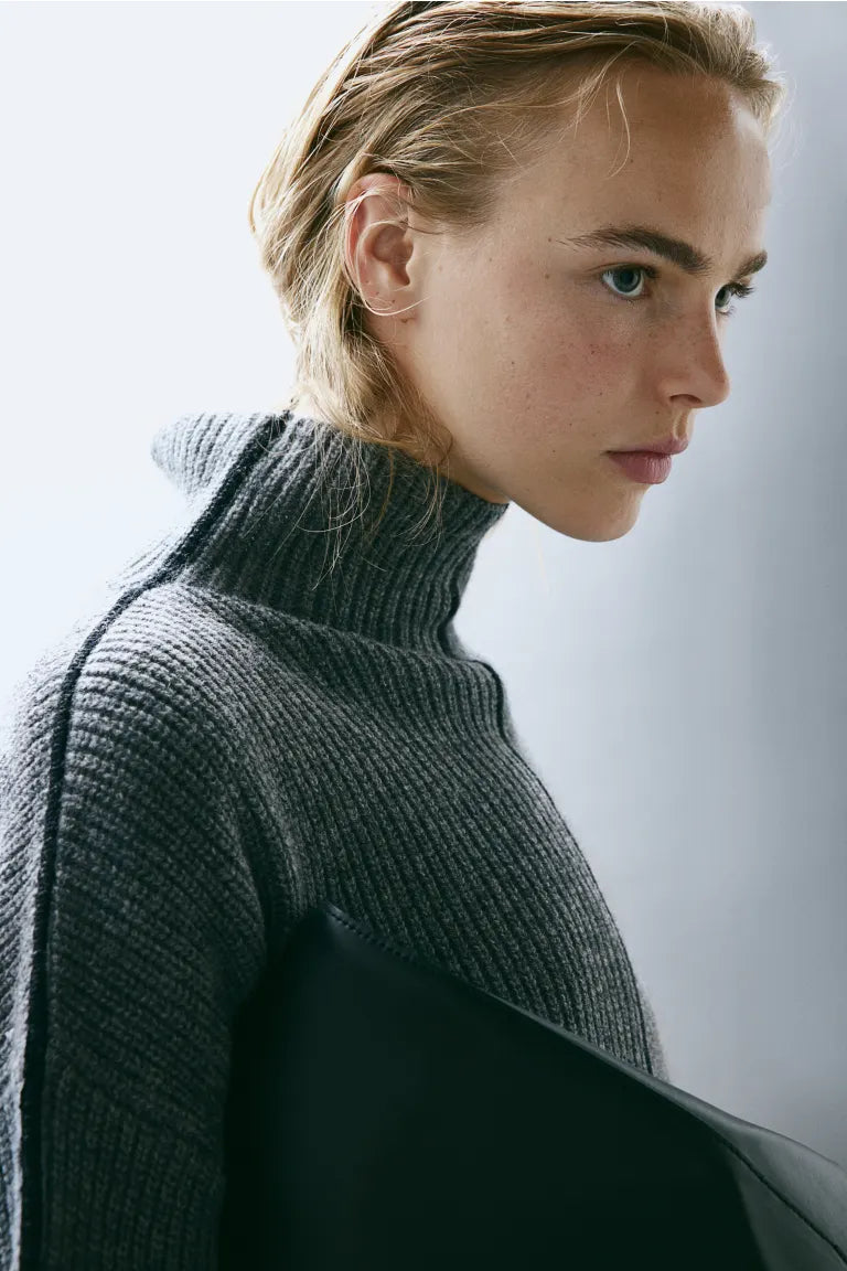 Large wool sweater in silhouette