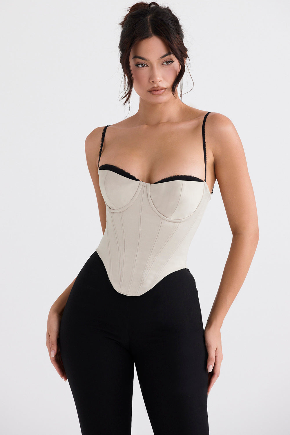 Underwire corset made of beige satin