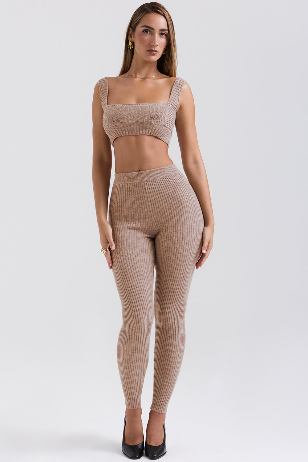 Barley coarse cardigan made of natural wool with bralette and leggings