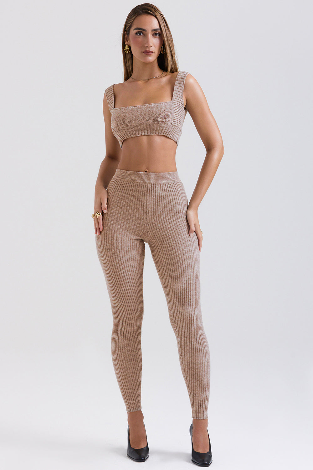 Barley coarse cardigan made of natural wool with bralette and leggings