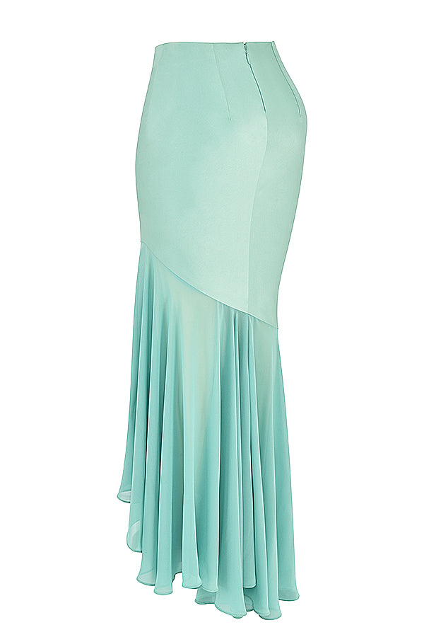 Jade corset with ruffles on the sleeves and maxi skirt with ruffles